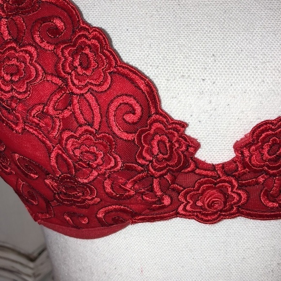 Partners Intimates Red and Black Underwire Lightly Padded Bra Size 36 C - Picture 2 of 9
